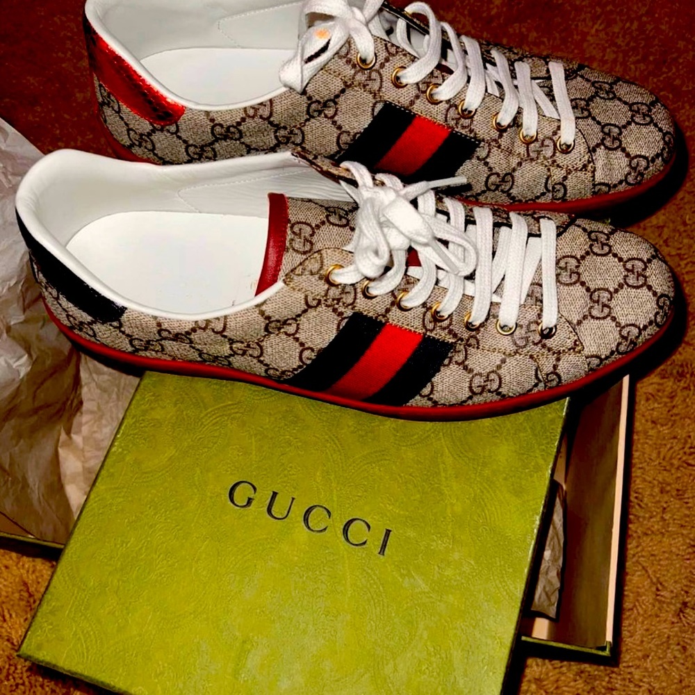 New Gucci shoes w/original box,bags, extra photos w/request 750new asking $475
